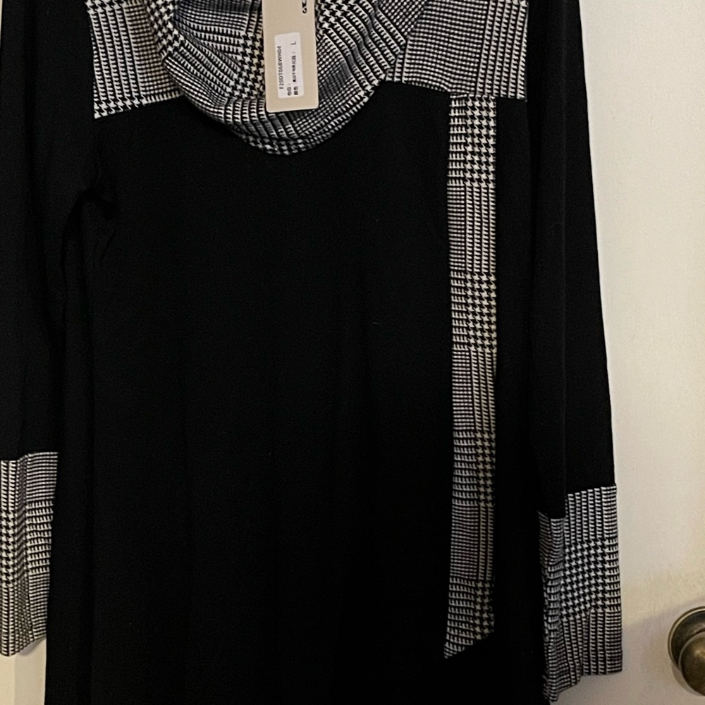Furnex Woman’s Long Sleeve Cowl Neck Tunic
